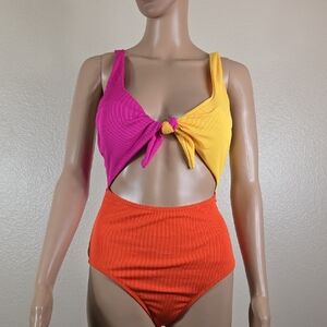 Oista Tri Colorblock Cutout 1 Piece Swimsuit
